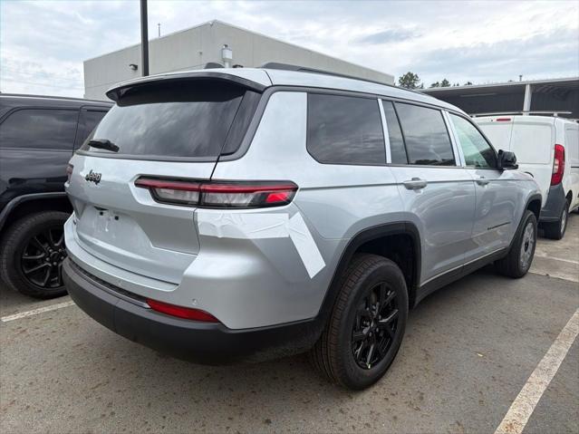 2026 Jeep Grand Cherokee GRAND CHEROKEE L LAREDO ALTITUDE 4X4