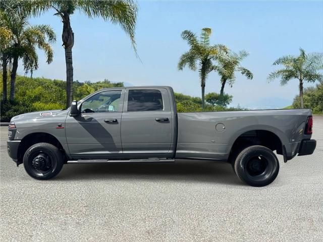 2026 RAM Ram 3500 RAM 3500 TRADESMAN CREW CAB 4X4 8 BOX