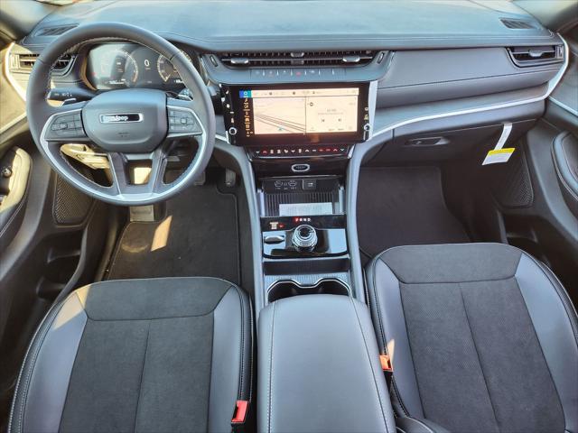 2026 Jeep Grand Cherokee L Altitude 4x4
