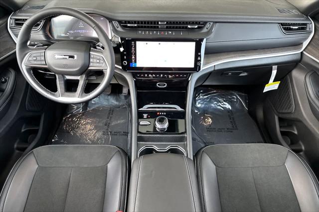 2026 Jeep Grand Cherokee L GRAND CHEROKEE L LAREDO ALTITUDE 4X4 2026 Jeep Grand Cherokee L GRAND CHEROKEE L LAREDO ALTITUDE 4X4