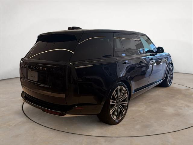 2026 Land Rover Range Rover P530 SE 7 Seat
