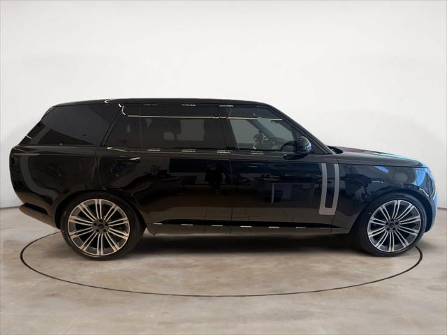 2026 Land Rover Range Rover P530 SE 7 Seat