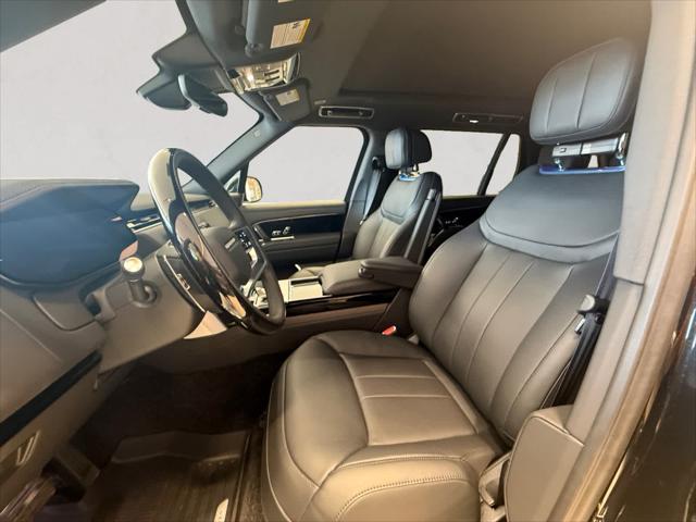 2026 Land Rover Range Rover P530 SE 7 Seat