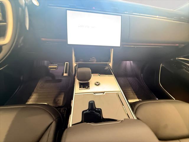 2026 Land Rover Range Rover P530 SE 7 Seat