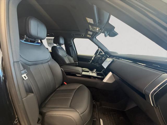 2026 Land Rover Range Rover P530 SE 7 Seat