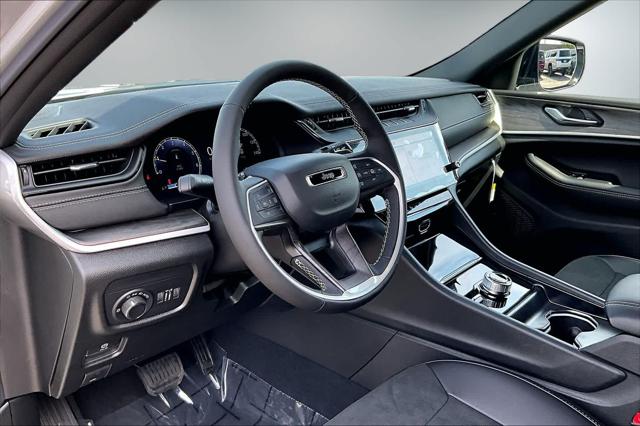 2026 Jeep Grand Cherokee GRAND CHEROKEE L LAREDO ALTITUDE 4X4