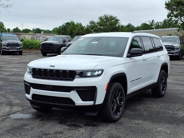 2026 Jeep Grand Cherokee GRAND CHEROKEE L LAREDO ALTITUDE 4X4
