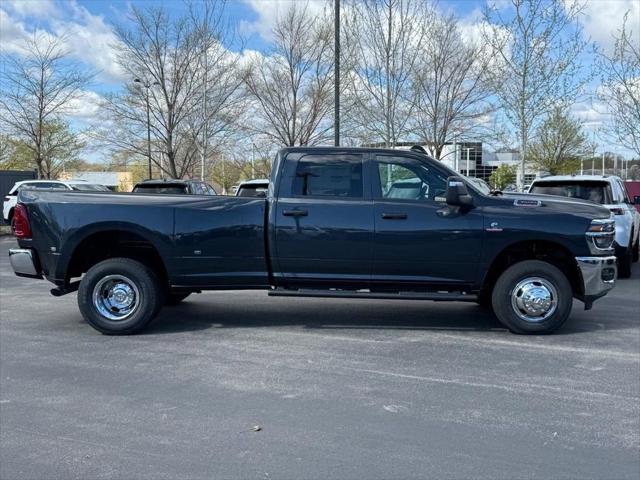 2026 RAM Ram 3500 RAM 3500 TRADESMAN CREW CAB 4X4 8 BOX