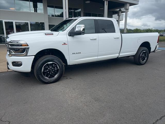 2026 RAM Ram 3500 RAM 3500 LARAMIE CREW CAB 4X4 8 BOX