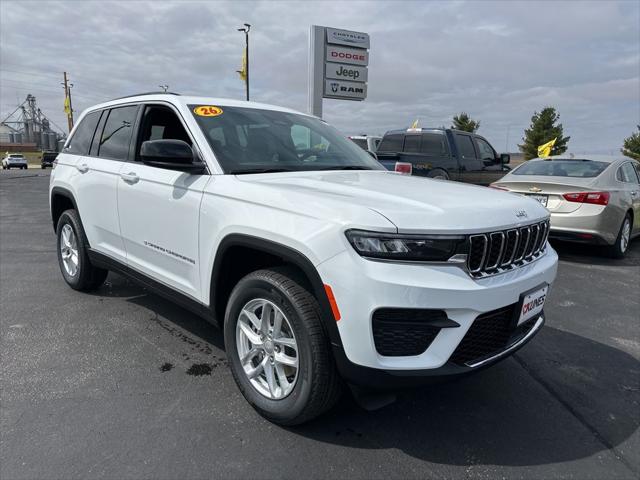 2026 Jeep Grand Cherokee GRAND CHEROKEE LAREDO X 4X4