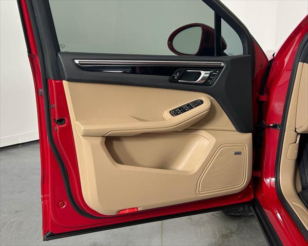 2020 Porsche Macan Unknown