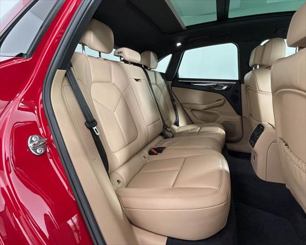 2020 Porsche Macan Unknown