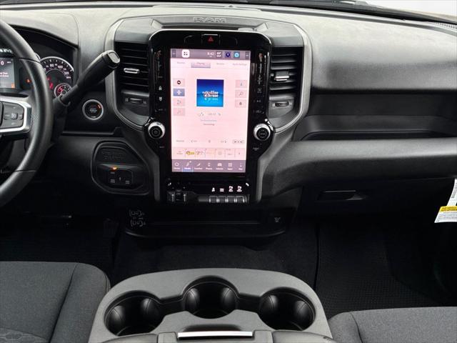 2026 RAM Ram 2500 RAM 2500 BLACK EXPRESS CREW CAB 4X4 64 BOX