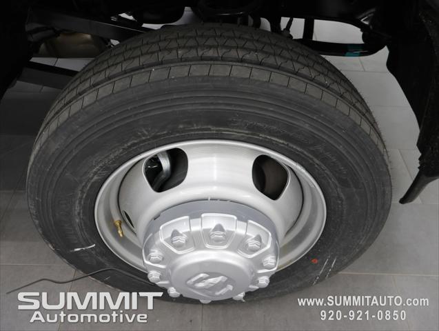 2026 RAM Ram 5500 Chassis Cab RAM 5500 TRADESMAN CHASSIS CREW CAB 4X4 84 CA