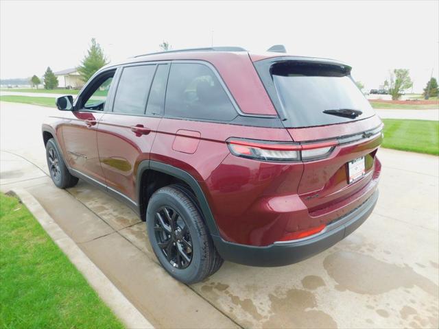 2026 Jeep Grand Cherokee Altitude 4x4
