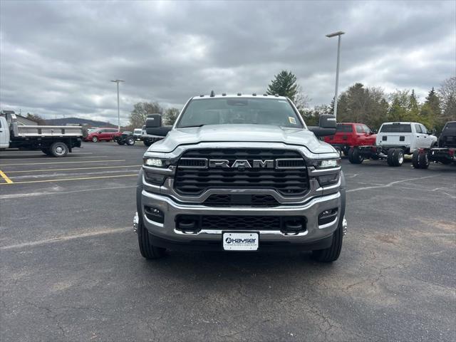 2026 RAM Ram 5500 Chassis Cab RAM 5500 TRADESMAN CHASSIS CREW CAB 4X4 60 CA 2026 RAM Ram 5500 Chassis Cab RAM 5500 TRADESMAN CHASSIS CREW CAB 4X4 60 CA