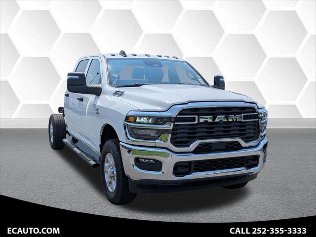 2026 RAM 3500 Chassis RAM 3500 TRADESMAN CREW CAB CHASSIS 4X4 60 CA