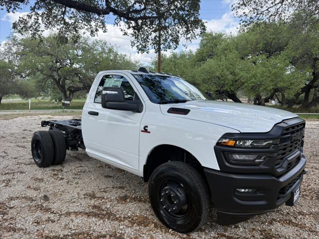 2026 RAM Ram 3500 Chassis Cab RAM 3500 TRADESMAN CHASSIS REGULAR CAB 4X4 60 CA 2026 RAM Ram 3500 Chassis Cab RAM 3500 TRADESMAN CHASSIS REGULAR CAB 4X4 60 CA