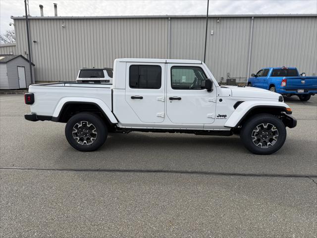2026 Jeep Gladiator GLADIATOR SAHARA 4X4