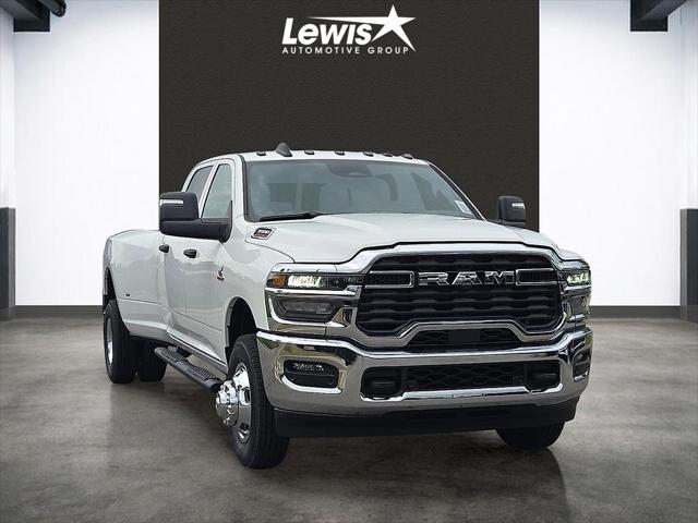 2026 Ram 3500 Tradesman Crew Cab 4x4 8' Box