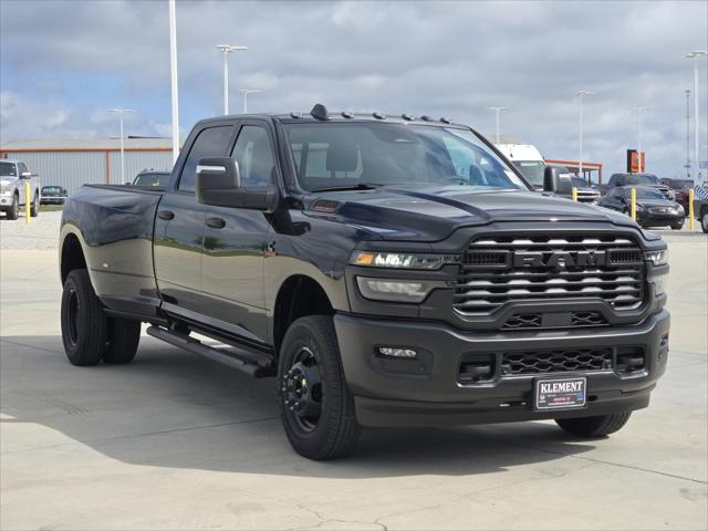 2026 RAM Ram 3500 RAM 3500 TRADESMAN CREW CAB 4X4 8 BOX