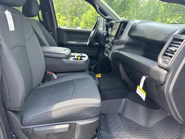 2026 Ram 2500 Black Express Crew Cab 4x4 6'4" Box