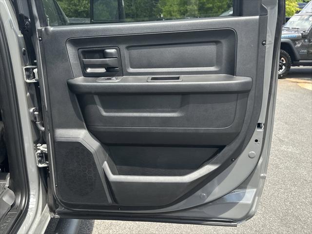 2026 Ram 2500 Black Express Crew Cab 4x4 6'4" Box