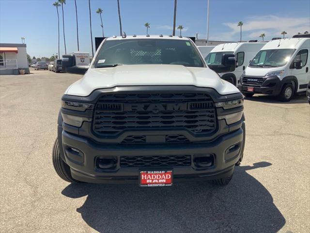 2026 RAM 5500 Chassis RAM 5500 TRADESMAN CHASSIS CREW CAB 4X4 84 CA
