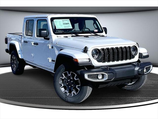 2026 Jeep Gladiator GLADIATOR SAHARA 4X4