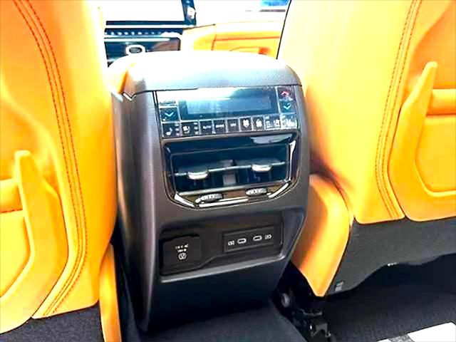 2026 Jeep Grand Cherokee Summit 4x4