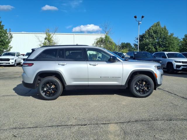 2026 Jeep Grand Cherokee GRAND CHEROKEE LAREDO ALTITUDE 4X4 2026 Jeep Grand Cherokee GRAND CHEROKEE LAREDO ALTITUDE 4X4