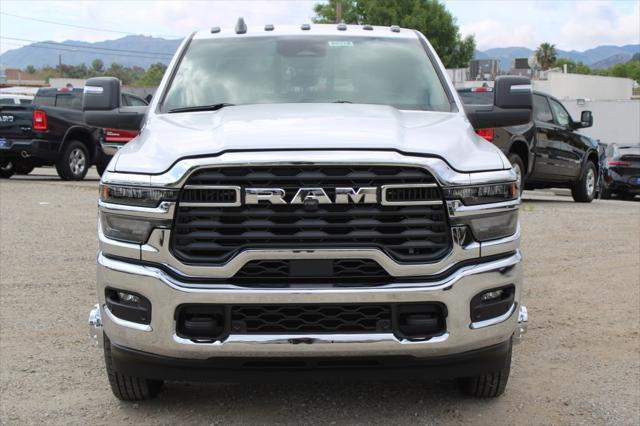 2026 RAM Ram 3500 RAM 3500 TRADESMAN CREW CAB 4X4 8 BOX