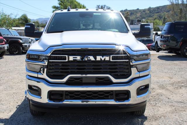 2026 RAM Ram 3500 RAM 3500 TRADESMAN CREW CAB 4X4 8 BOX
