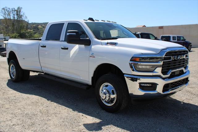2026 RAM Ram 3500 RAM 3500 TRADESMAN CREW CAB 4X4 8 BOX