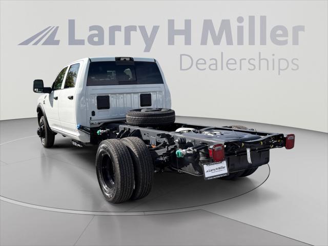 2026 RAM Ram 3500 Chassis Cab RAM 3500 TRADESMAN CREW CAB CHASSIS 4X4 60 CA