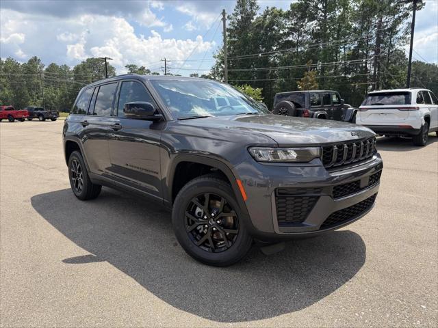 2026 Jeep Grand Cherokee Altitude 4x2