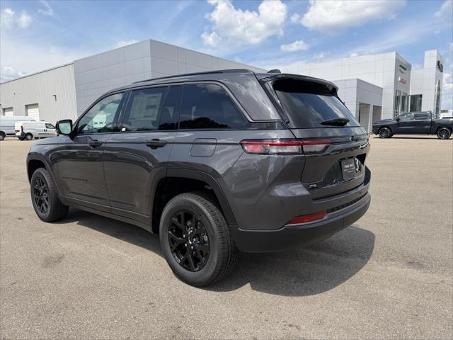 2026 Jeep Grand Cherokee Altitude 4x2
