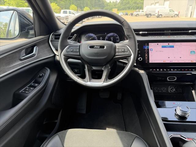 2026 Jeep Grand Cherokee Altitude 4x2