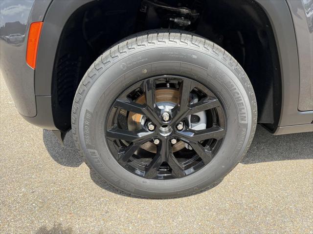 2026 Jeep Grand Cherokee Altitude 4x2
