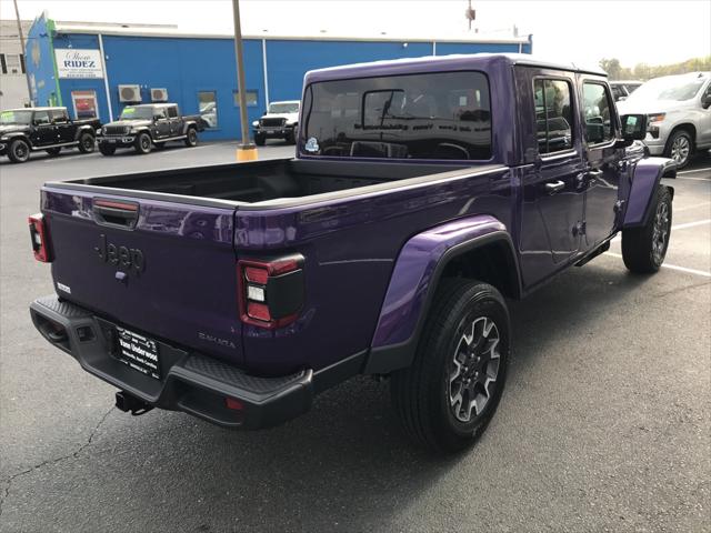 2026 Jeep Gladiator GLADIATOR SAHARA 4X4