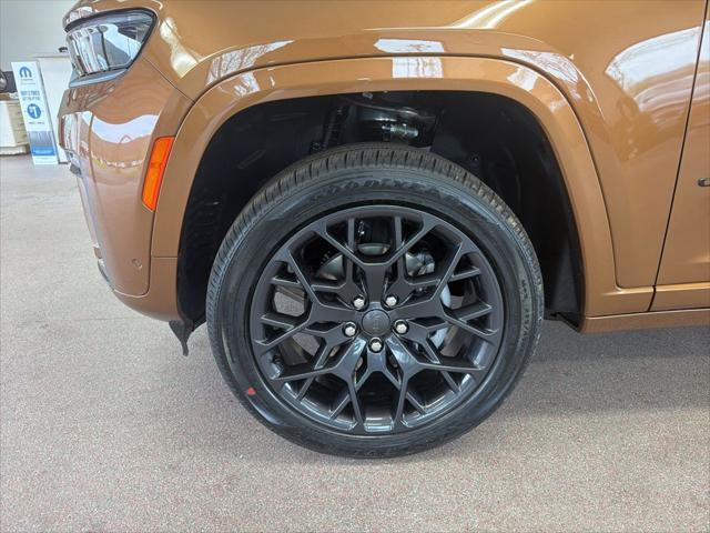 2026 Jeep Grand Cherokee Summit 4x4