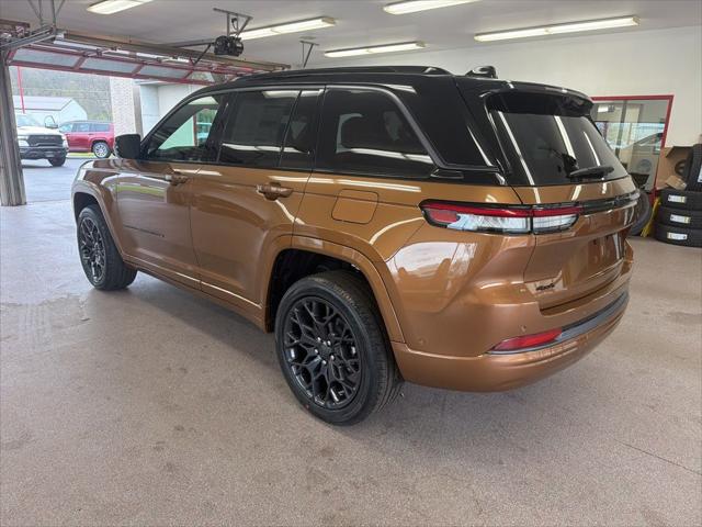 2026 Jeep Grand Cherokee Summit 4x4