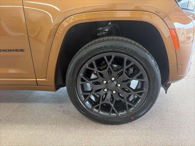 2026 Jeep Grand Cherokee Summit 4x4