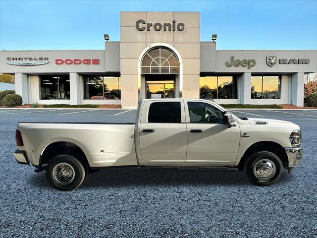 2026 RAM Ram 3500 RAM 3500 TRADESMAN CREW CAB 4X4 8 BOX