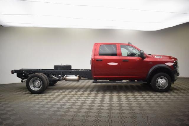 2026 RAM 5500 Chassis RAM 5500 TRADESMAN CHASSIS CREW CAB 4X4 84 CA