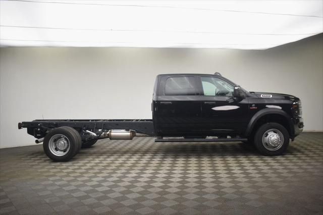 2026 RAM 5500 Chassis RAM 5500 TRADESMAN CHASSIS CREW CAB 4X4 84 CA