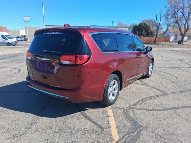2017 Chrysler Pacifica Touring-L Plus