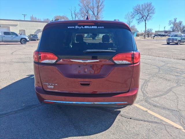 2017 Chrysler Pacifica Touring-L Plus