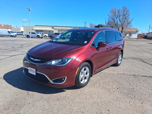 2017 Chrysler Pacifica Touring-L Plus