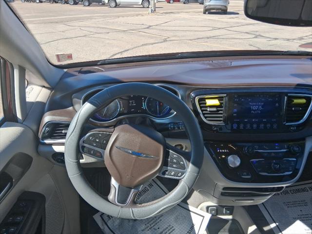 2017 Chrysler Pacifica Touring-L Plus